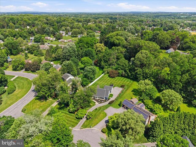 24 BENTLEY SMT, Lancaster, PA 17603