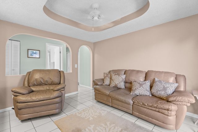 13401 SW 9th Place, Davie, FL 33325