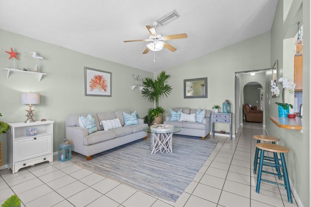 13401 SW 9th Place, Davie, FL 33325