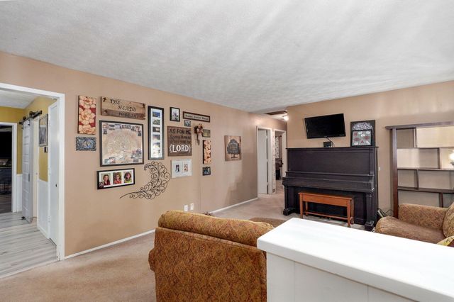 3449 North Rogers Avenue, Springfield, MO 65803