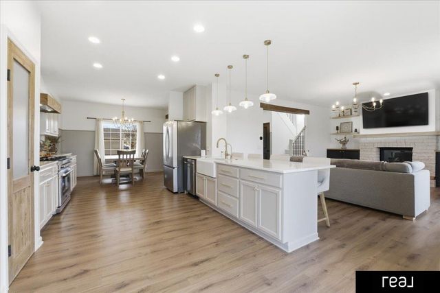 17024 Rampart Street, Omaha, NE 68136