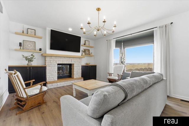 17024 Rampart Street, Omaha, NE 68136