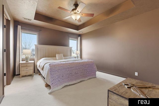 17024 Rampart Street, Omaha, NE 68136