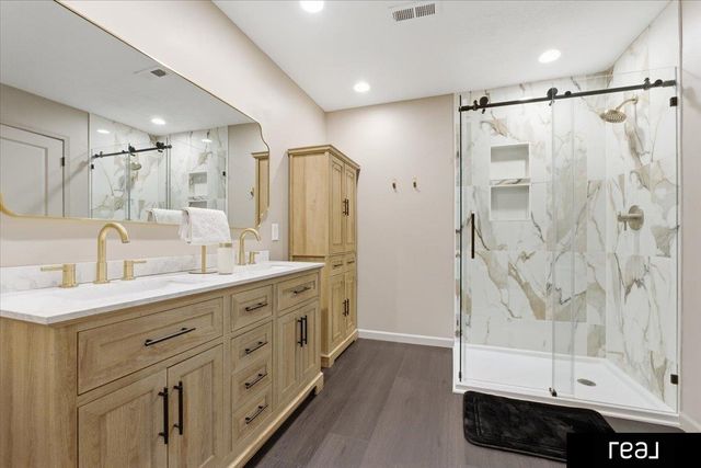 17024 Rampart Street, Omaha, NE 68136