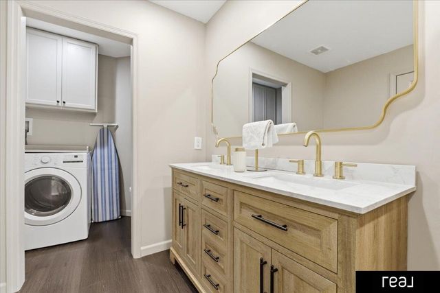 17024 Rampart Street, Omaha, NE 68136