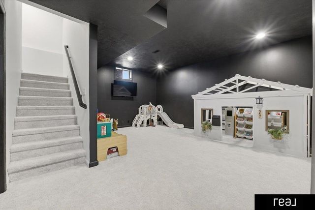 17024 Rampart Street, Omaha, NE 68136