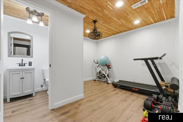 17024 Rampart Street, Omaha, NE 68136