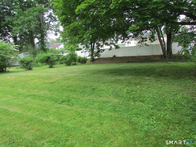 7 Owings Road, West Hartford, CT 06107
