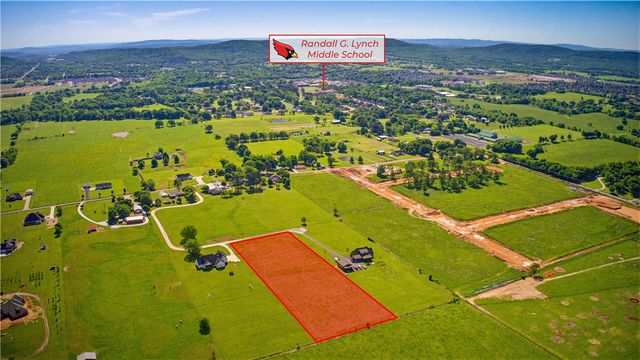 712 Lindle Road, Farmington, AR 72730