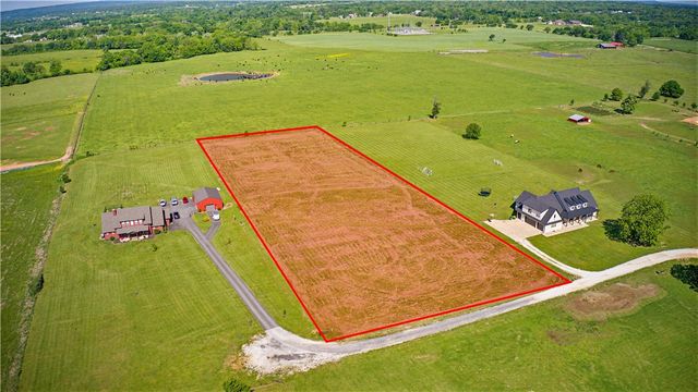 712 Lindle Road, Farmington, AR 72730