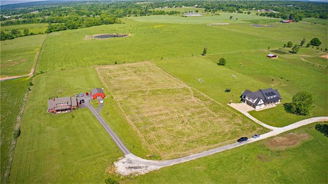 712 Lindle Road, Farmington, AR 72730