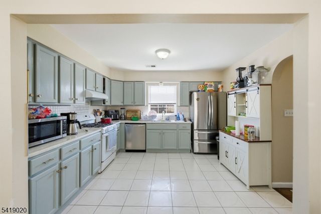 56 Lentz Ave, Newark City, NJ 07105