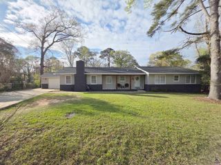 224 Lake Placid Drive, Bonaire, GA 31005