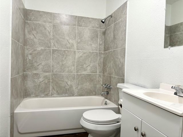 2614 Sol Wilson Ave A, Austin, TX 78702