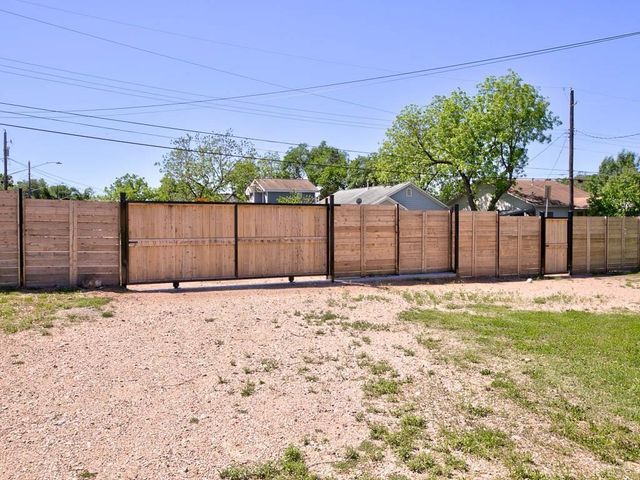 2614 Sol Wilson Ave A, Austin, TX 78702