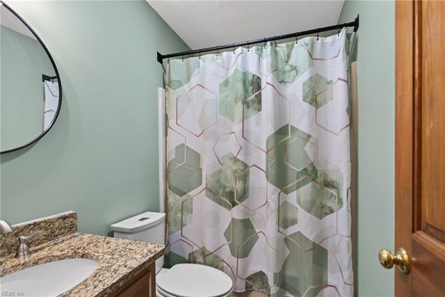 554 Glen Haven DR E, Suffolk, VA 23437