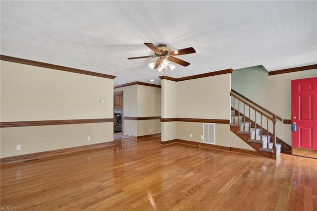 554 Glen Haven DR E, Suffolk, VA 23437