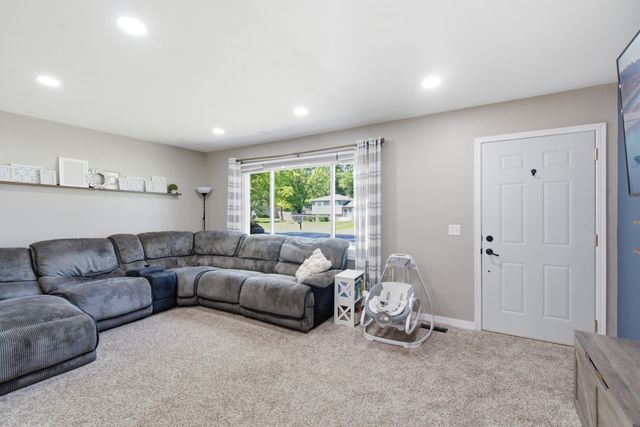 57385 Hamilton Street, Mattawan Vllg, MI 49071
