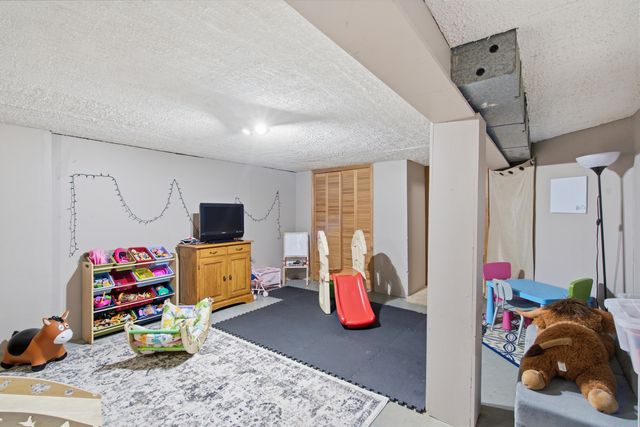 57385 Hamilton Street, Mattawan Vllg, MI 49071