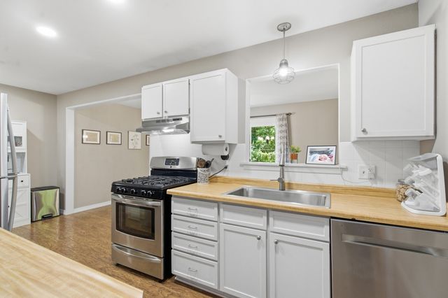 57385 Hamilton Street, Mattawan Vllg, MI 49071