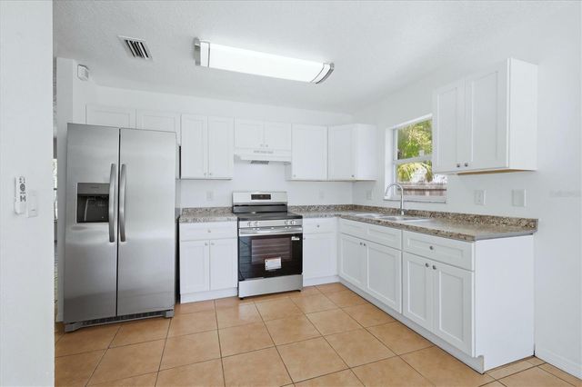 1400 MYRTLE STREET, Sarasota, FL 34234