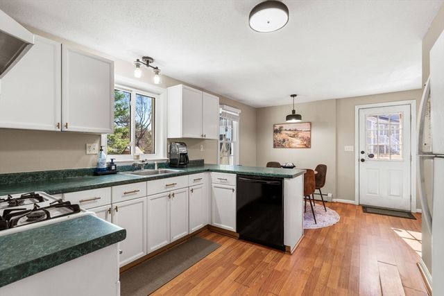 1 Lady Slipper Ln, Methuen, MA 01844