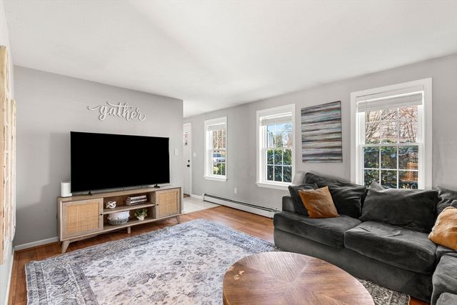 1 Lady Slipper Ln, Methuen, MA 01844