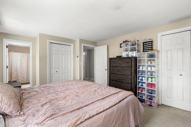 1 Lady Slipper Ln, Methuen, MA 01844