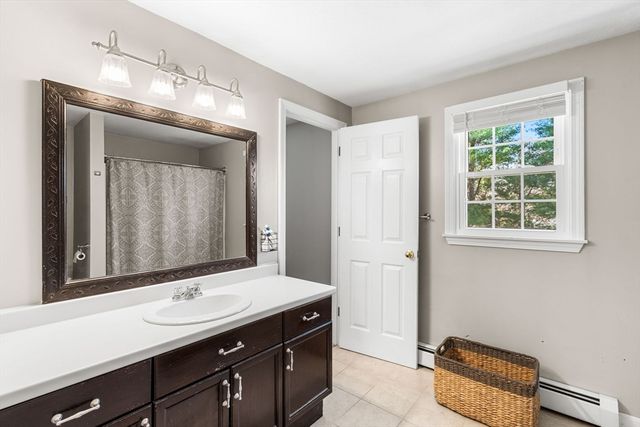 1 Lady Slipper Ln, Methuen, MA 01844
