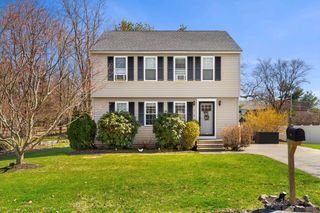 1 Lady Slipper Ln, Methuen, MA 01844