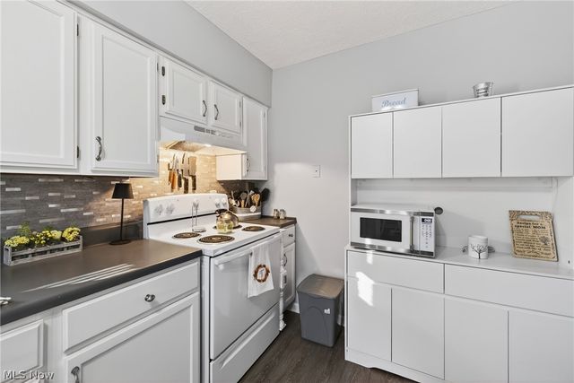 348 East Street, Fairport Harbor, OH 44077