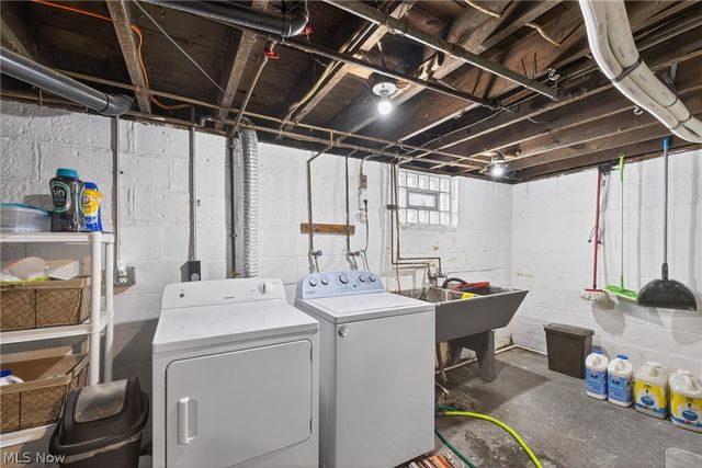 348 East Street, Fairport Harbor, OH 44077