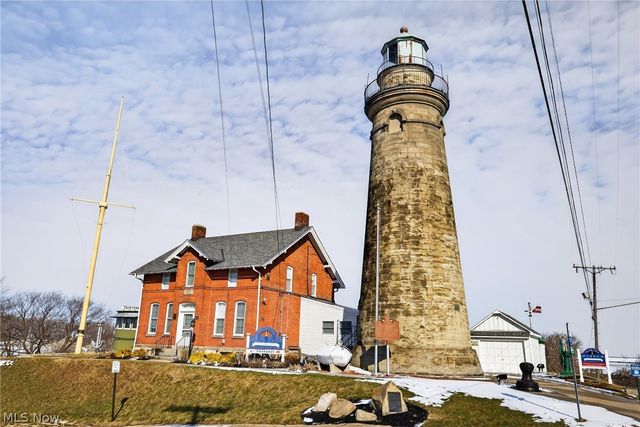 348 East Street, Fairport Harbor, OH 44077