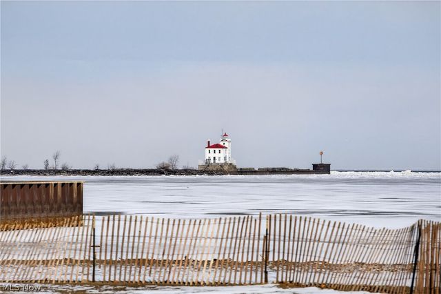 348 East Street, Fairport Harbor, OH 44077