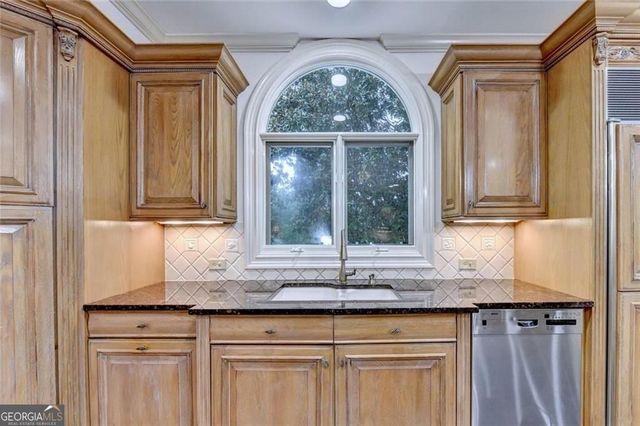 9005 Old Southwick Pass, Johns Creek, GA 30022