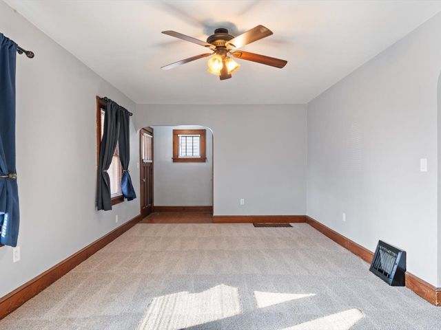 2449 21st Avenue, Rock Island, IL 61201