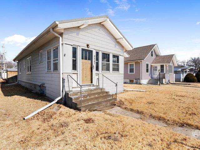 2449 21st Avenue, Rock Island, IL 61201