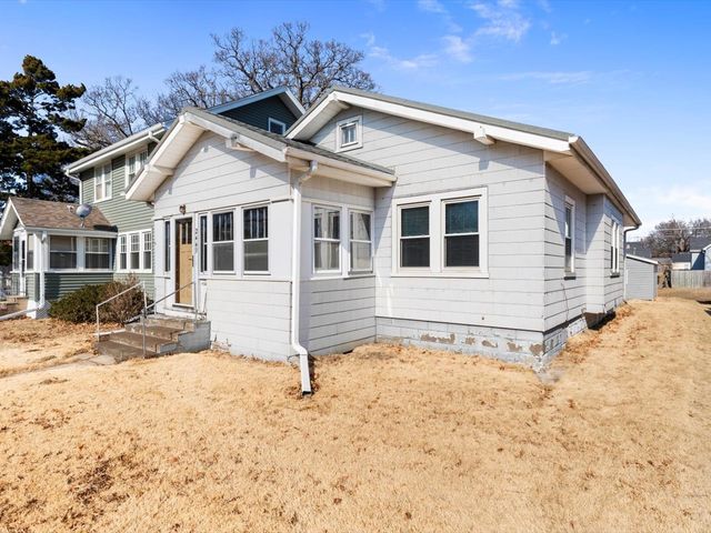 2449 21st Avenue, Rock Island, IL 61201