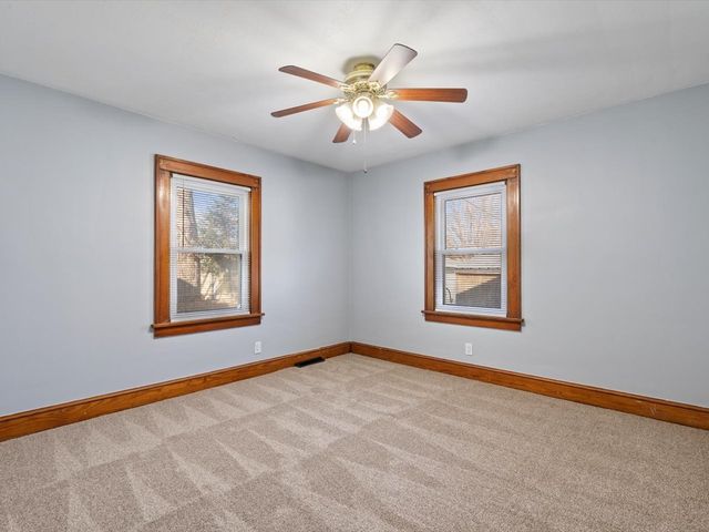 2449 21st Avenue, Rock Island, IL 61201