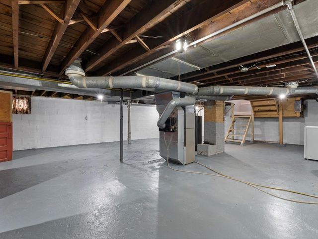 2449 21st Avenue, Rock Island, IL 61201