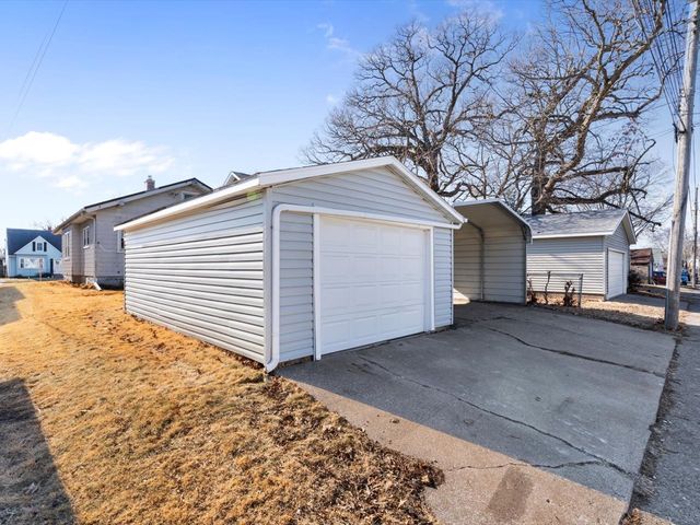 2449 21st Avenue, Rock Island, IL 61201