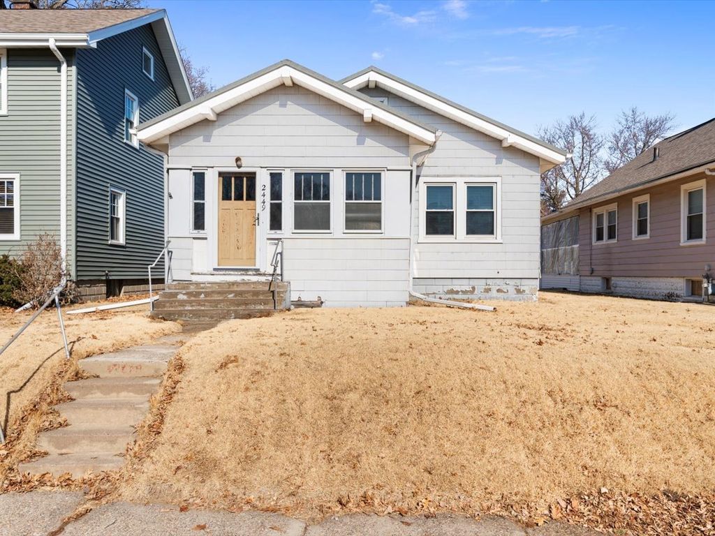 2449 21st Avenue, Rock Island, IL 61201