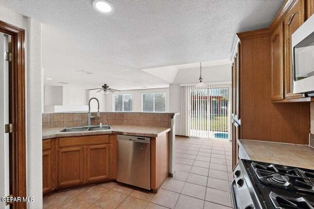 856 MARIMBA Drive, El Paso, TX 79912