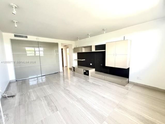 90 Edgewater Dr 515, Coral Gables, FL 33133