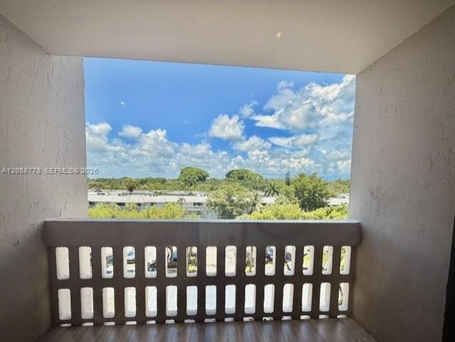 90 Edgewater Dr 515, Coral Gables, FL 33133