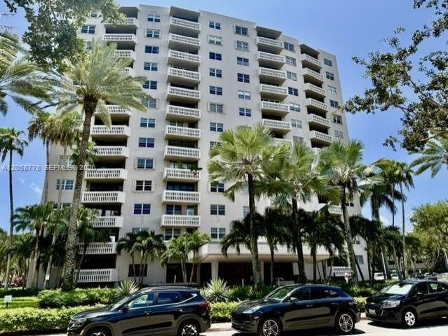 90 Edgewater Dr 515, Coral Gables, FL 33133