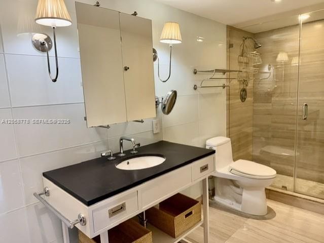 90 Edgewater Dr 515, Coral Gables, FL 33133