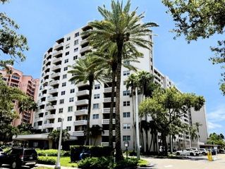 90 Edgewater Dr 515, Coral Gables, FL 33133