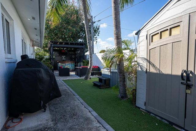 119 SE 5th Street, Delray Beach, FL 33483