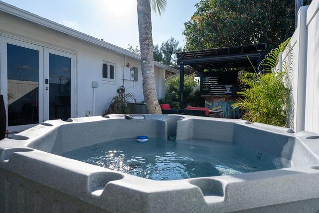 119 SE 5th Street, Delray Beach, FL 33483